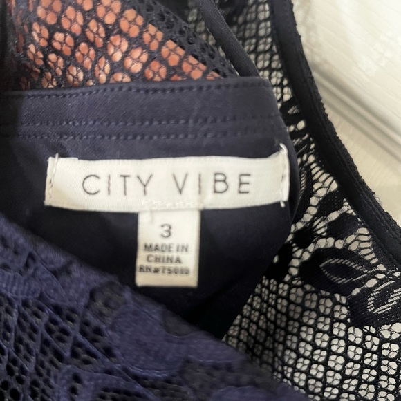 Juniors CITY VIBE midi, long sleeved, formal dress from Dilliard’s - Picture 4 of 5